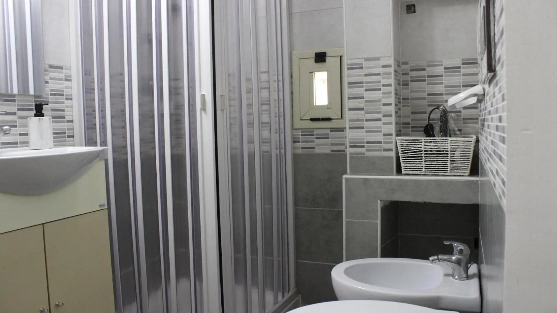 קטאניה Tulip Rooms בית הארחה