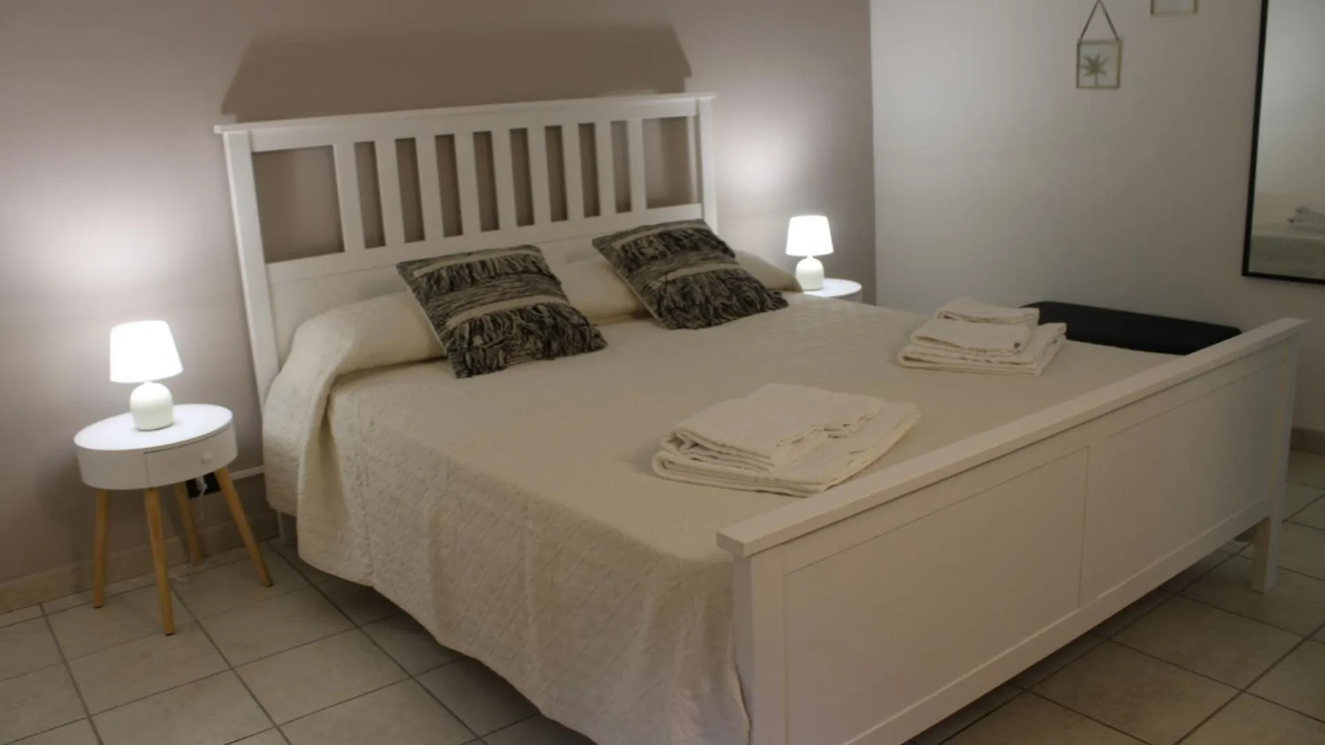 קטאניה Tulip Rooms בית הארחה